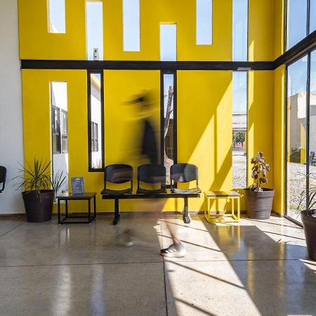 Check Inn Hostal Aeropuerto Gdl Las Pintas Luaran gambar