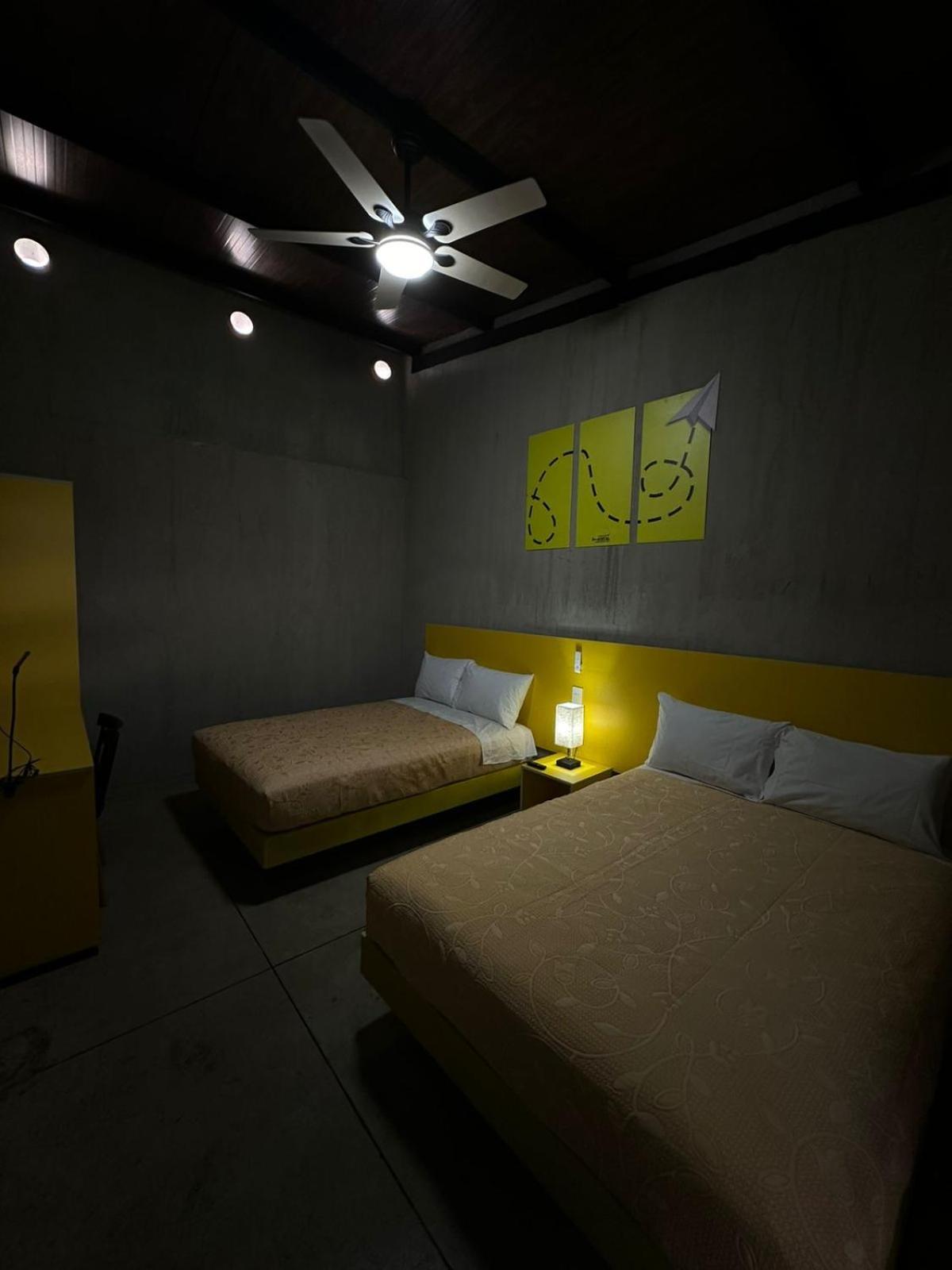Check Inn Hostal Aeropuerto Gdl Las Pintas Luaran gambar